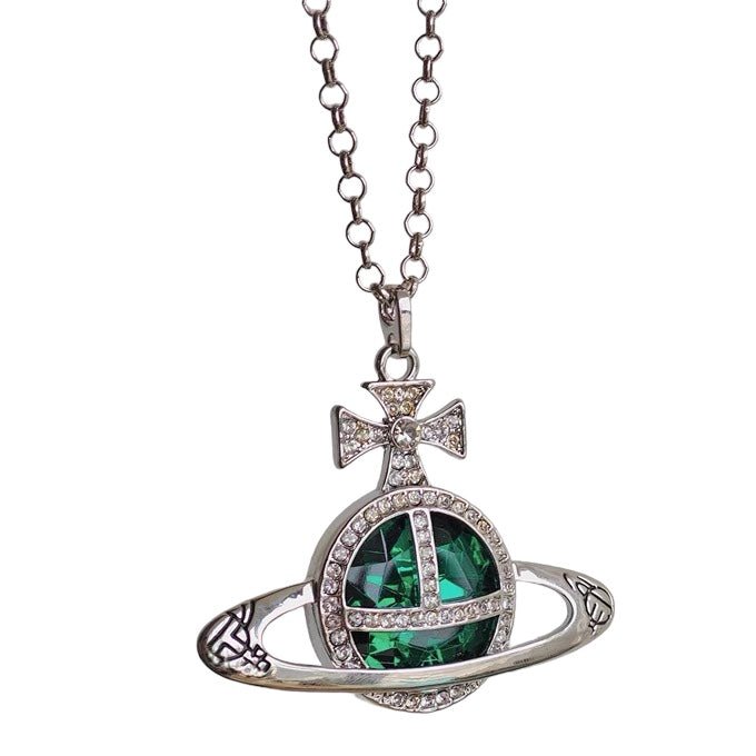 02249AAE-62B3-4866-B90A-13C8A6627D59.jpg green gem necklace (with box)