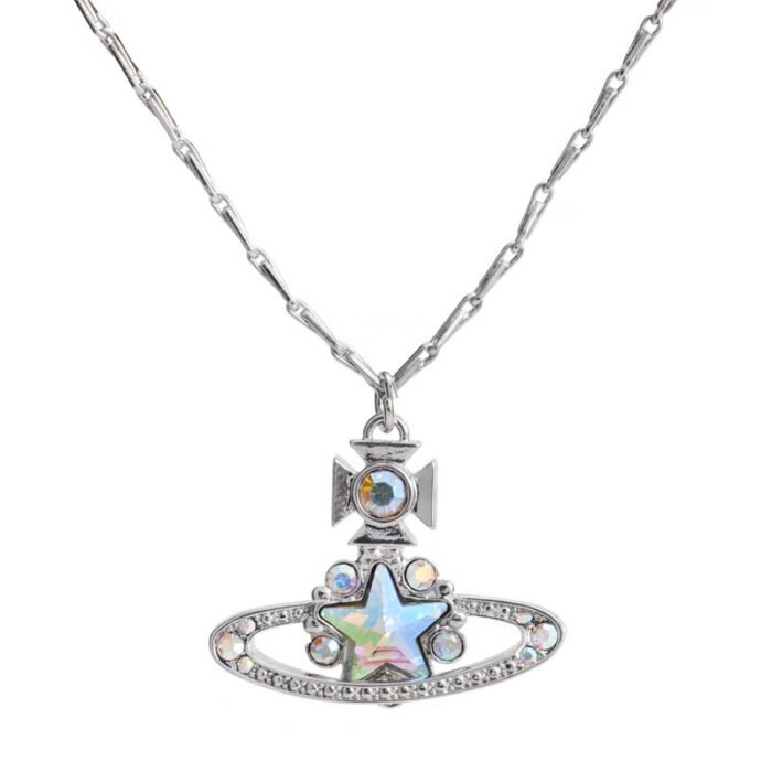 17E8BDF9-36E6-48A9-BDB3-AFA8974D6B3E.jpg silver star necklace (with box)