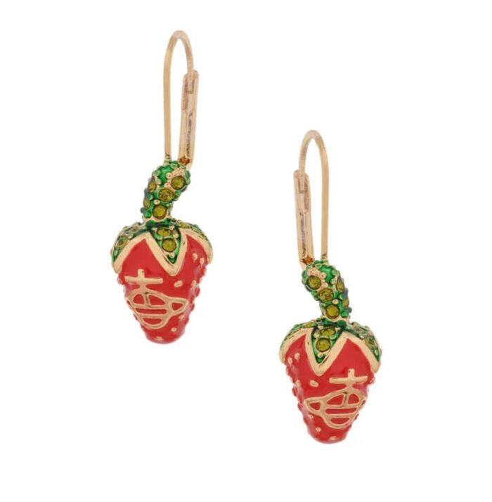 415AA5DB-E374-4276-B51C-5C73543FC2DF.jpg strawberry earrings (with box)