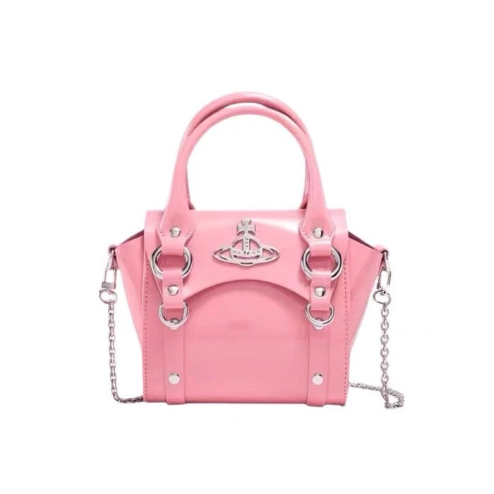 58B065EB-F465-44A7-8661-01A9F6254B92.jpg Black leather handbag (with dust bag)