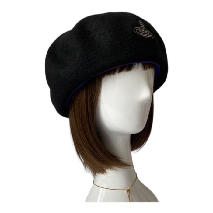 5D03D4FC-6686-4F98-A924-AF545AD88318.jpg black beret hat (with dust bag)