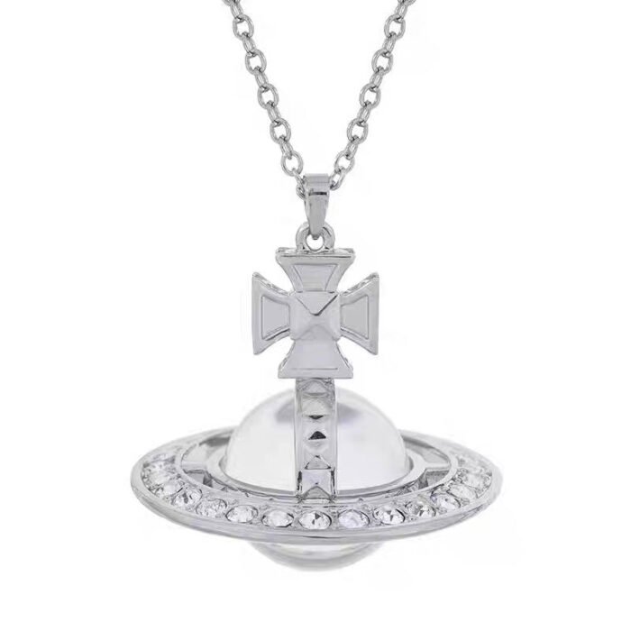 653C2125-67B1-4B15-B557-8B8A421EC4DC.jpg silver pina orb necklace (with box)