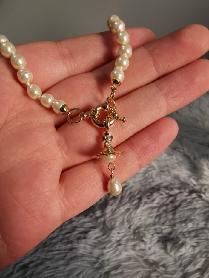 gold aleksa pearl necklace (with box)