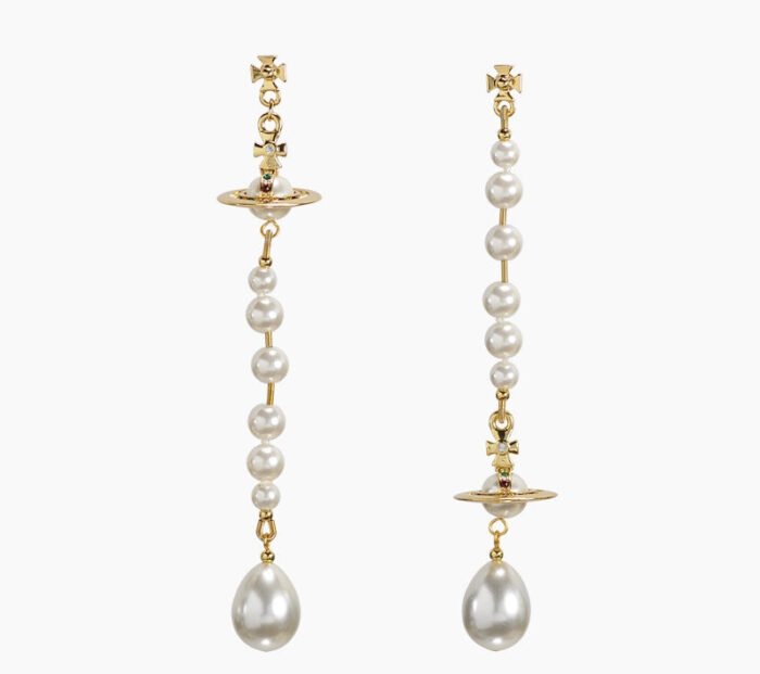 AF0E0BC3-827A-4CED-8305-3B11A33D86BE.jpg Broken pearl earrings (with box)