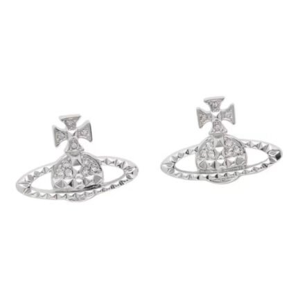 C0472AC7-B97B-42D2-BDDA-1177A83ACD6E.jpg silver stud earrings (with box)