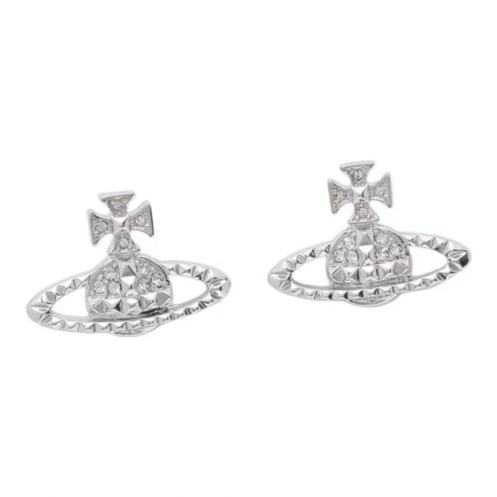 silver stud earrings (with box)