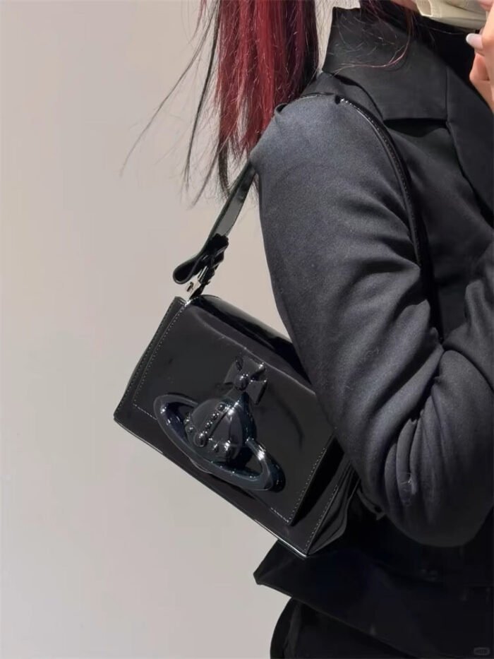 Black 3D handbag  (with dustbag)