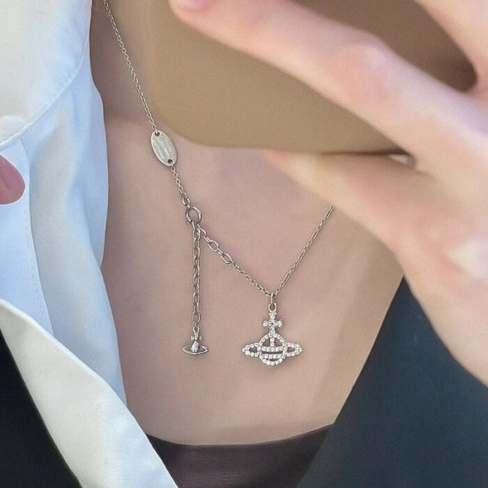 D3E6E577-2FCA-4D88-8BBE-2545E0BDB13C.jpg constellation Necklace (with box)