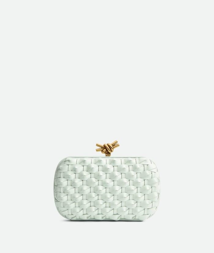 Medium-717622V3AC11824_A.jpg Knot