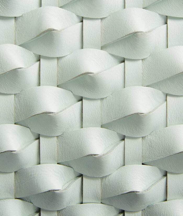 Medium-717622V3AC11824_G.jpg Knot