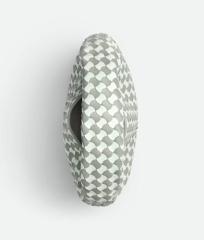 Medium-777584V3SA11549_C.jpg Small Hop