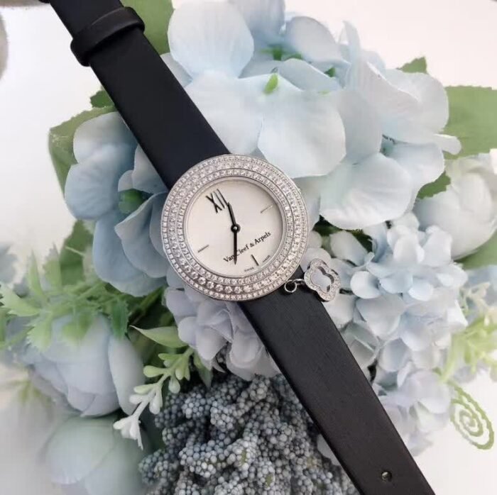 微信图片_20240525050035.jpg CHARMS GOLD VCARO29900