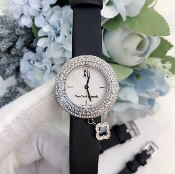 微信图片_20240525050043.jpg CHARMS GOLD VCARO29900